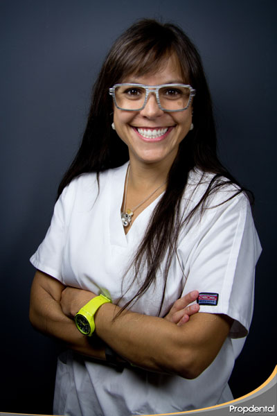 Mercedes Forero dentista especialista en estética dental