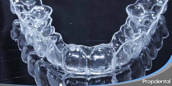retenedor de ortodoncia roto