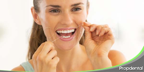 importancia del hilo o seda dental