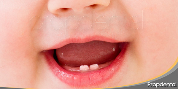 consejos-para-cuidar-los-primeros-dientes-del-bebé