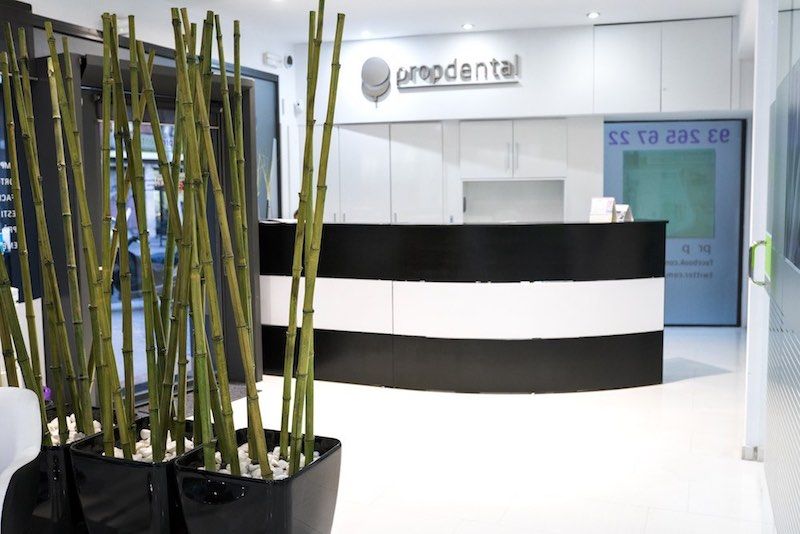 dentista en los encants entre las calles Aragón y Valencia