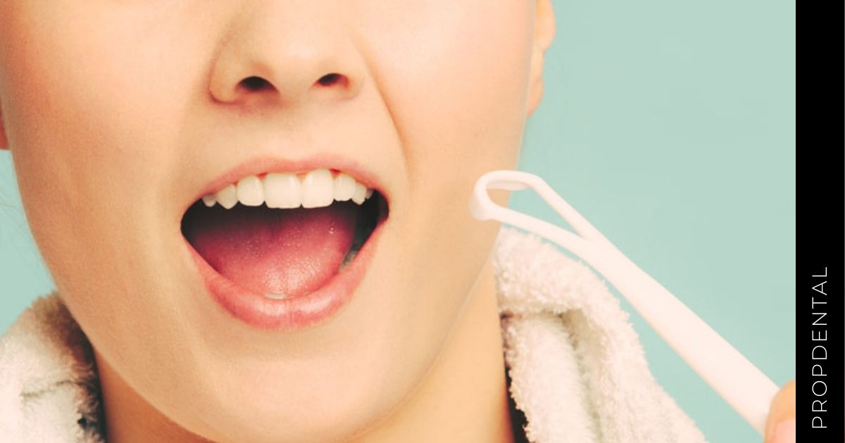 5 razones por las que necesitas un limpiador lingual